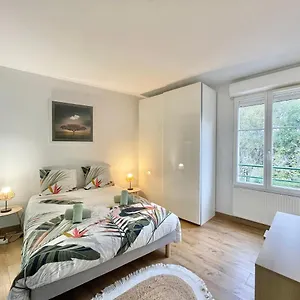 Appartement La Louisiane - Confort - Wifi - Parking Prive - Terrasse - Centre